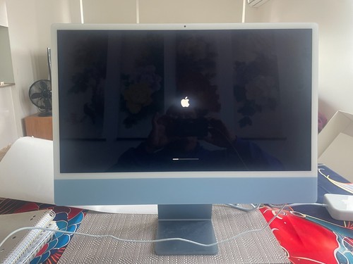 Blue 24‑inch iMac with Apple 1GB M1 chip 512GB SSD Built‑in 2021 - Picture 8 of 8