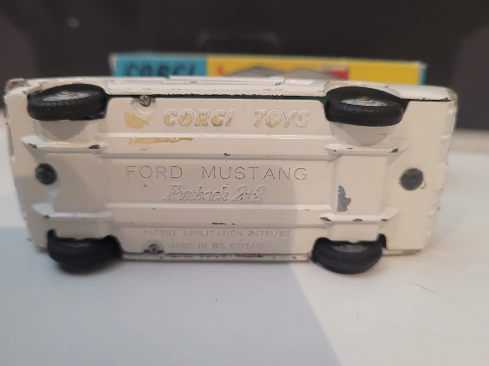 Corgi 325 Ford Mustang Fastback 2+2 In Original Box - Good Vintage 1960s Model - Image 4 of 4
