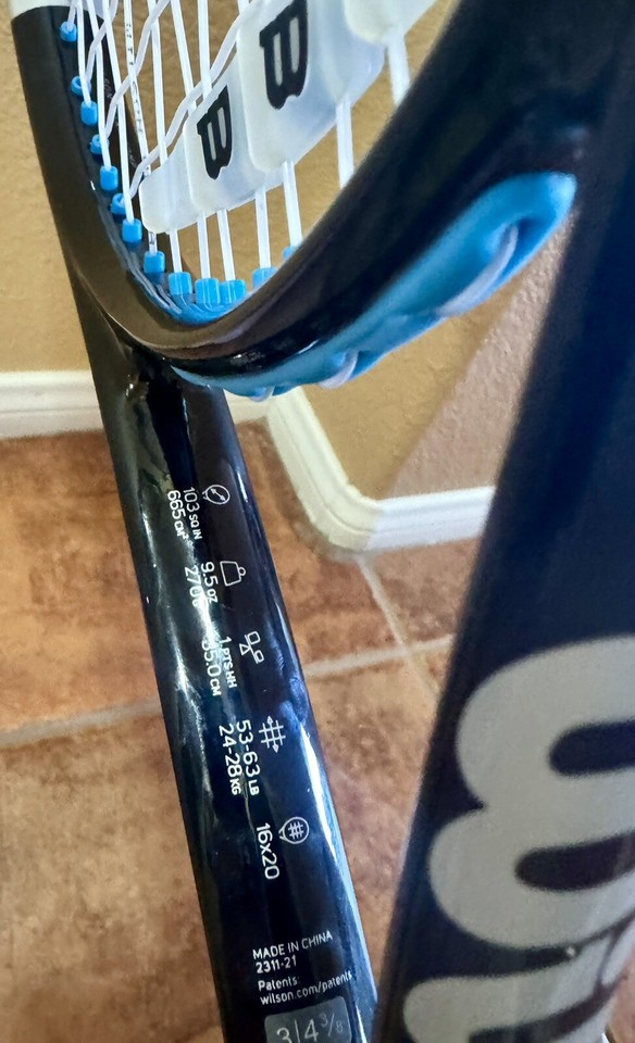 wilson-ultra-comp-tennis-racket-9-5-oz-103-sq-in-16x20-4-grip