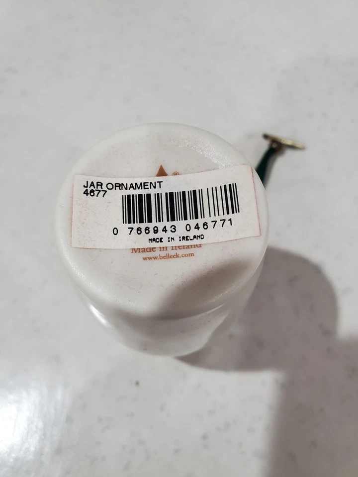 Tarro de cerveza irlandés clásico Belleek, adorno Growler Foto 2 de 2