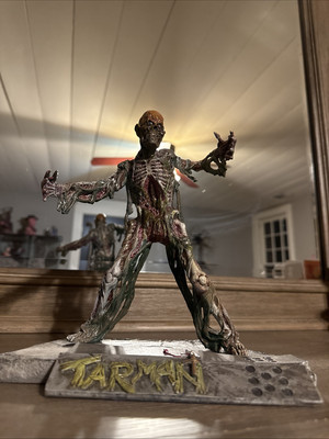 Tarman Return of the Living Dead Model Resin Kit Statue Figure