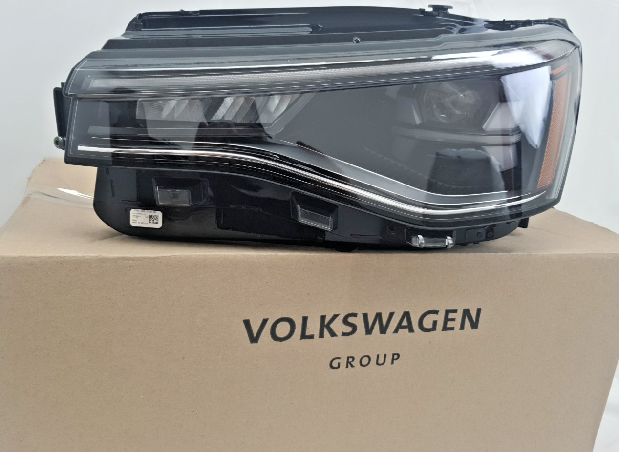 2GJ941029    BRAND NEW GENUINE VW HEADIGHT ASSEMBLY  DRIVER SIDE  TAOS  2025