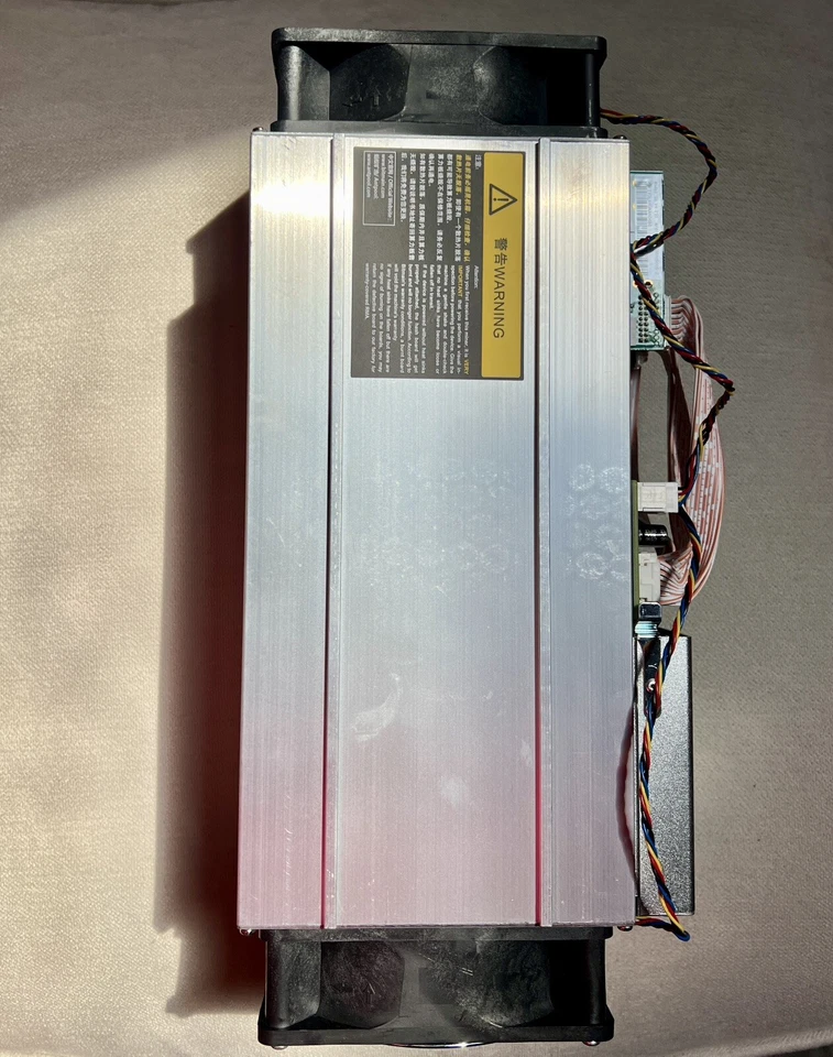 Bitmain Antminer S9 13.5 Th Bitcoin Miner - 1600W - Image 2 of 4