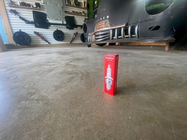 1 12290-R41-L01 Genuine OEM Honda Acura Spark Plug