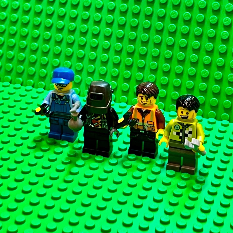 LEGO City Garage Workers Lote - 4 Minifiguras: Soldador, Mecánico, Herramientas Foto 3 de 4