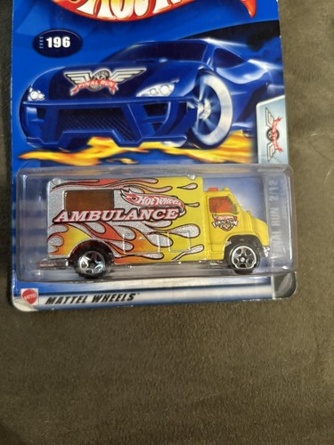 2003 Hot Wheels #196 Final Run 2/12 AMBULANCE Yellow-Silver - Picture 2 of 6
