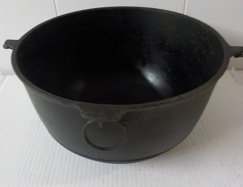 Cast Iron  Griswold  Erie 785 Pot Kettle Cauldron 10"