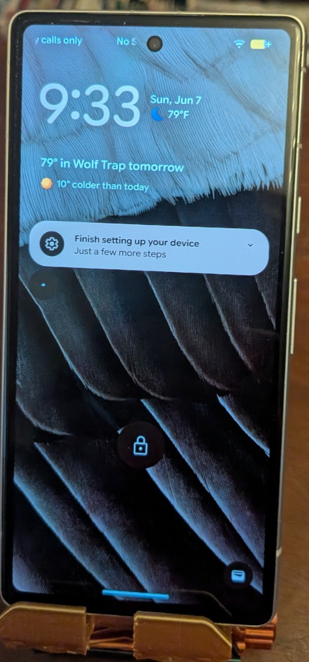 Google Pixel 7a 128GB — Snow color, Excellent Condition, Factory Unlocked