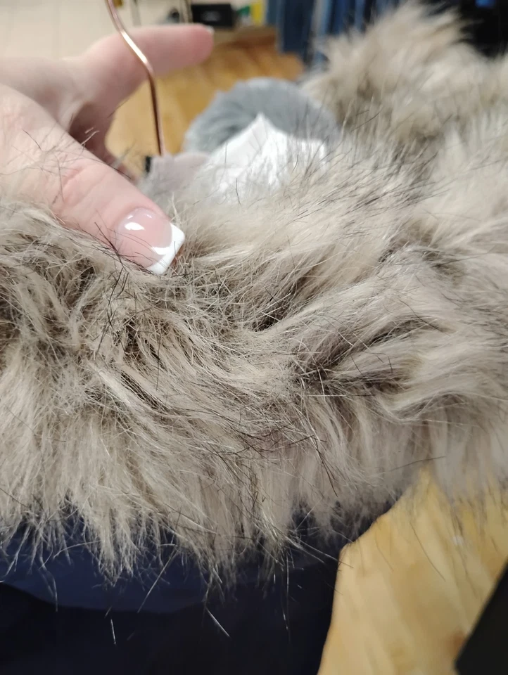 Chaqueta con capucha de piel Eddie Bauer Parka nueva con capucha talla 7/8 Foto 2 de 4