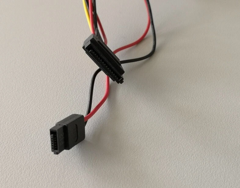 HP SATA Stromkabel Adapter 6 Pins auf 4x SATA + 1x Slim-Laufwerk 806609-001 - Bild 3 von 4