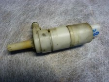 Pompe à eau Mercedes 210