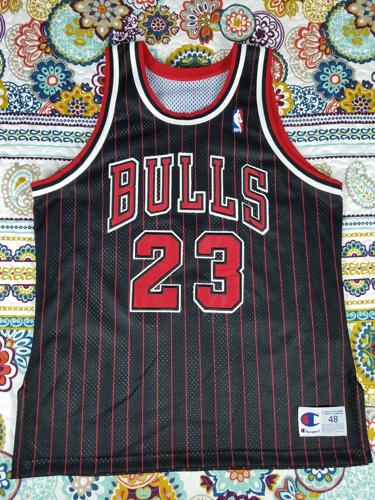 VINTAGE CHICAGO BULLS CHAMPION HOCKEY JERSEY - Primetime