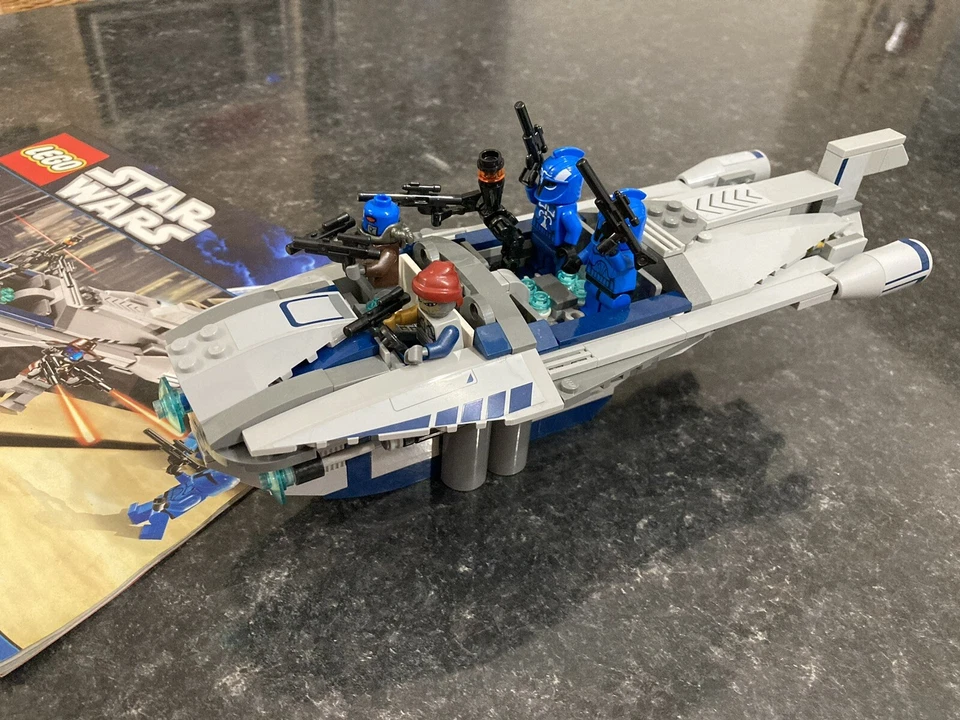 LEGO Star Wars 8128 Cad Bane's Speeder, photo 3 sur 3