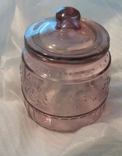 Pioneer Woman's Canister jar with sealing lid light purple 6"