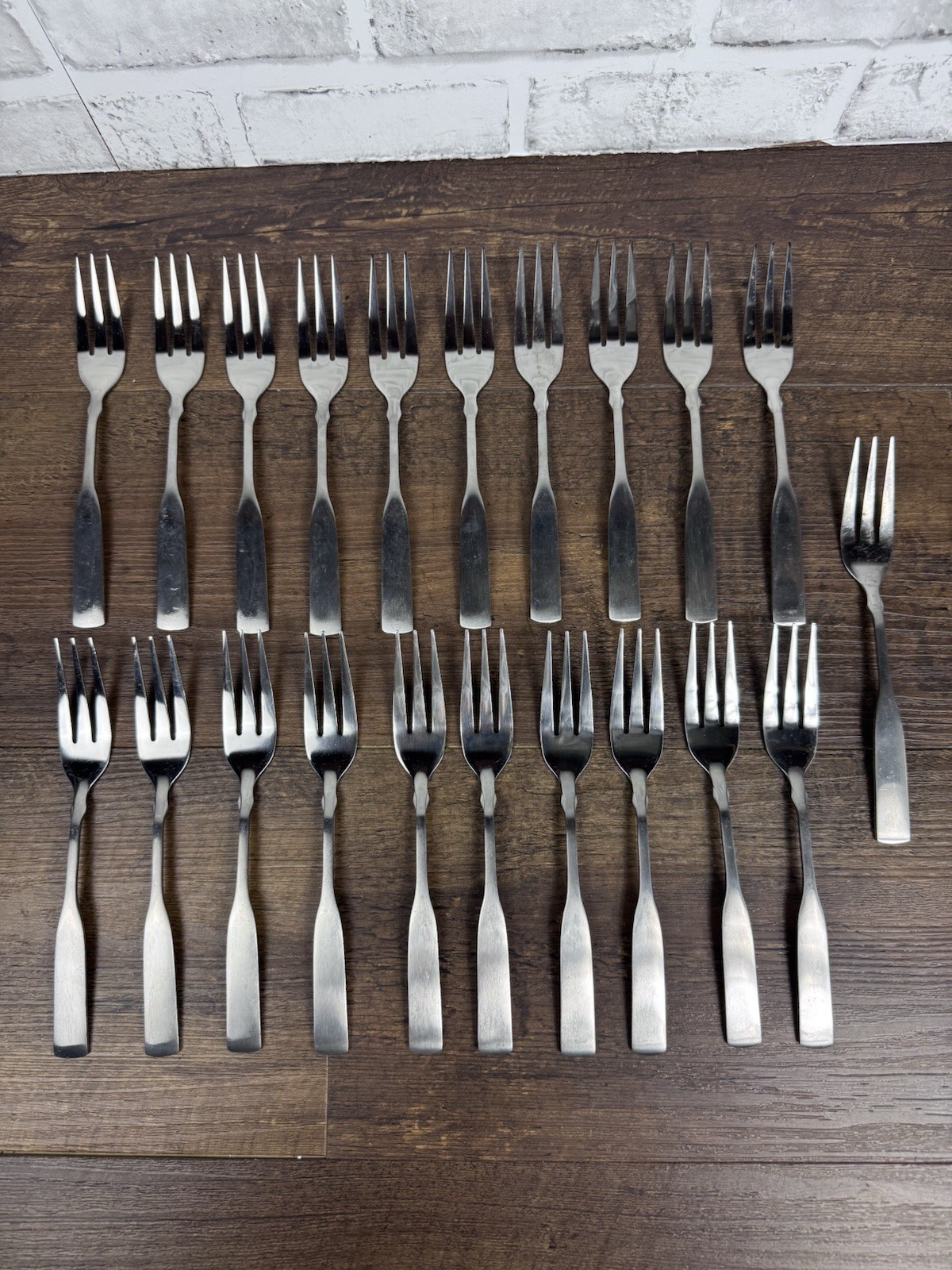 21 Pcs. Stainless Steel 3 Prongs Dinner Fork