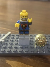 Lego Castle Knights Kingdom I  King Leo Minifigure 6026 6098 6091 6095