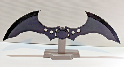 BATMAN Arkham Asylum xbox 360 game Collector's Edition Batarang No