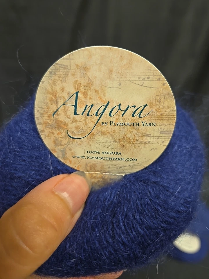 Nuevo Lote De 23 Bolas ANGORA por Plymouth Hilo 10g/49yd Color 756 Azul BOLA BONIFICACIÓN Foto 4 de 4