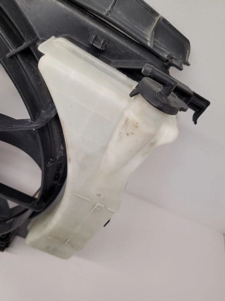 14-17 HYUNDAI VELOSTER Radiator Fan Motor Fan Assembly Naturally Aspirated Foto 3 de 4