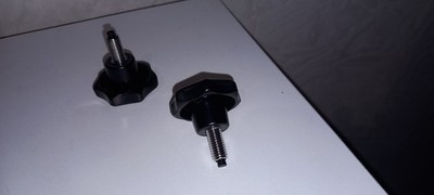 10 x Sterngriffschrauben  M8 x 16 mit Kunststoffspitze , D 39, schwarz ( c )