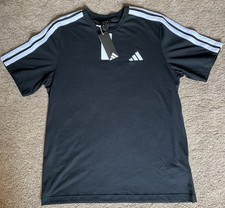 NWT ADIDAS Men's Essentials Black  White 3-Stripe Jersey T-Shirt. Size Medium