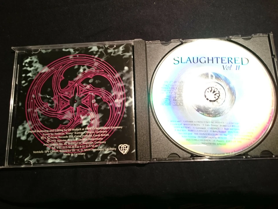 SLAUGHTERED Vol. II *NUEVA OLA / GÓTICO SAMPLER CD* (719) - Imagen 3 de 3