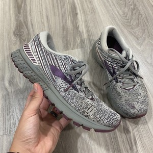 brooks adrenaline gts 19 womens size 7