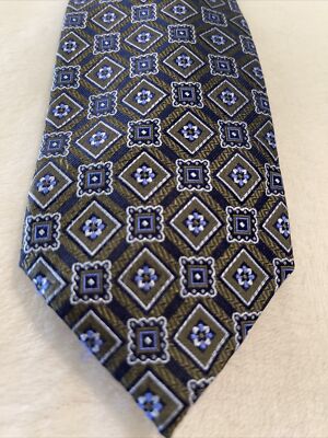 Stanford All Silk Square Geometric Pattern Hand Made Men s Silk Tie