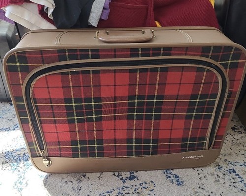 Vintage suitcase fleetwood 500