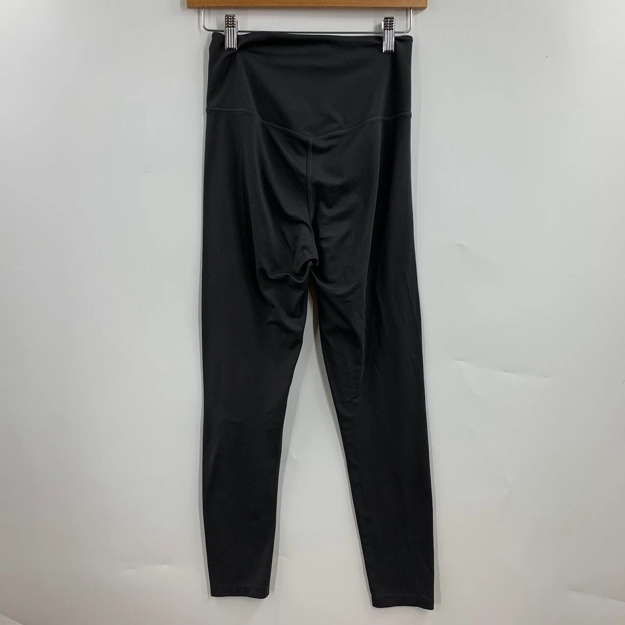 girlfriend-collective compressive high rise cropped leggings