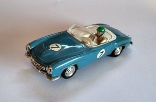 Vintage Triang Scalextric C75 Mercedes Benz 190SL racing slot car No.4 in blue