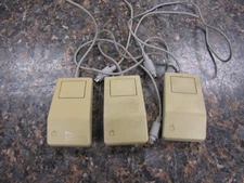 Lot of (3) Vintage Genuine Apple Desktop Bus Mouse Mice G5431 - MO43