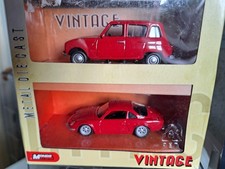 VOITURES  miniatures 1/43e    RENAULT R 4  et  RENAULT  ALPINE  Berlinette