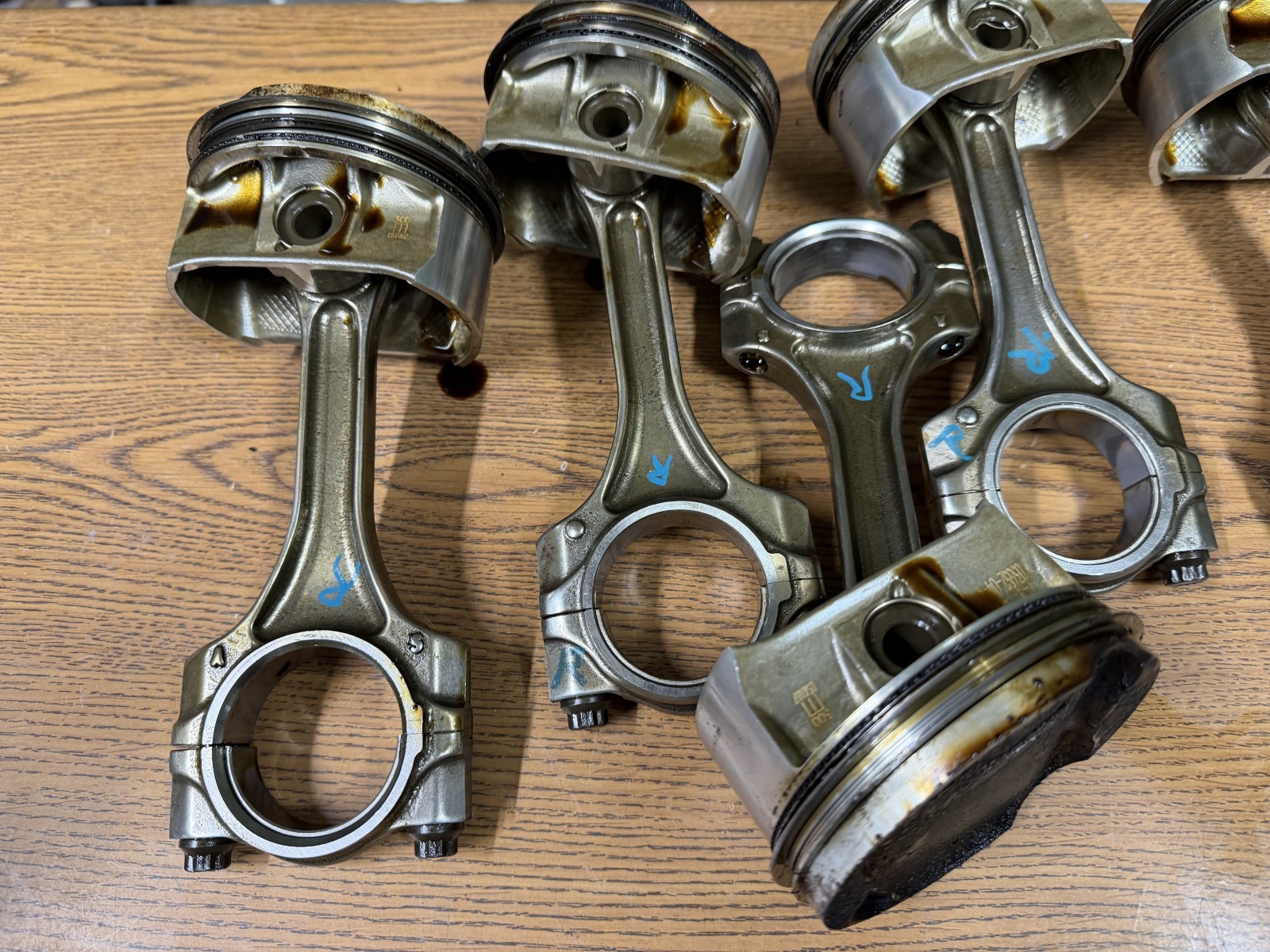 2004-08 Maserati Quattroporte M139 4.2L Engine Set Piston & Connecting Rod OEM