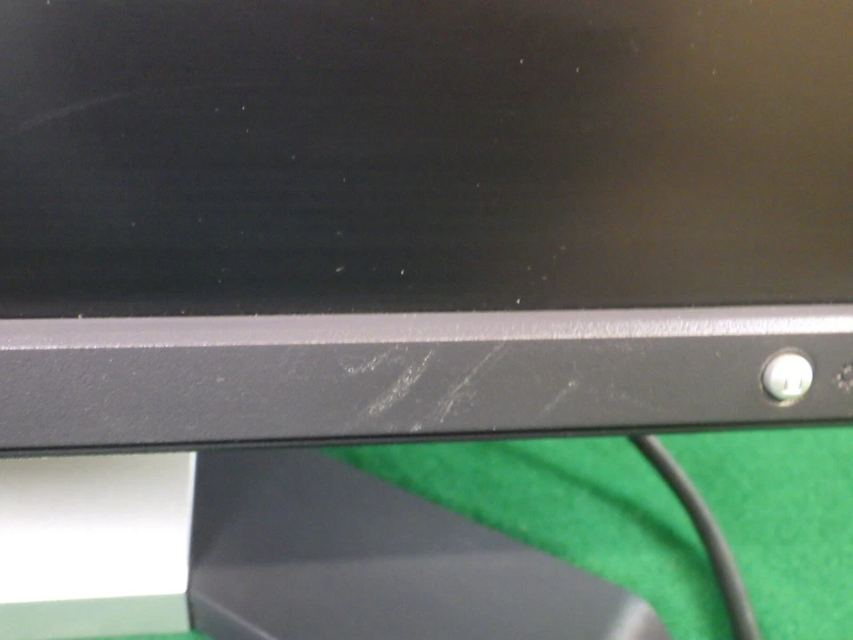 Dell E-Series E176FPf 17" Flat Panel LCD Monitor 1280x1024 5:4 VGA - Image 4 of 4