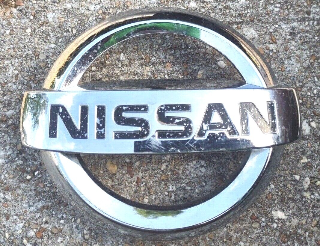 NISSAN FC フラッグ Nissan Gold Emblem - Vintage Rare F/S | eBay