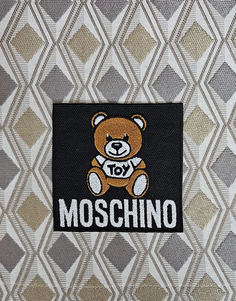 TOPPA PATCH Replica Moschino Toy Ricamata Termoadesiva o da Cucire 10X10CM