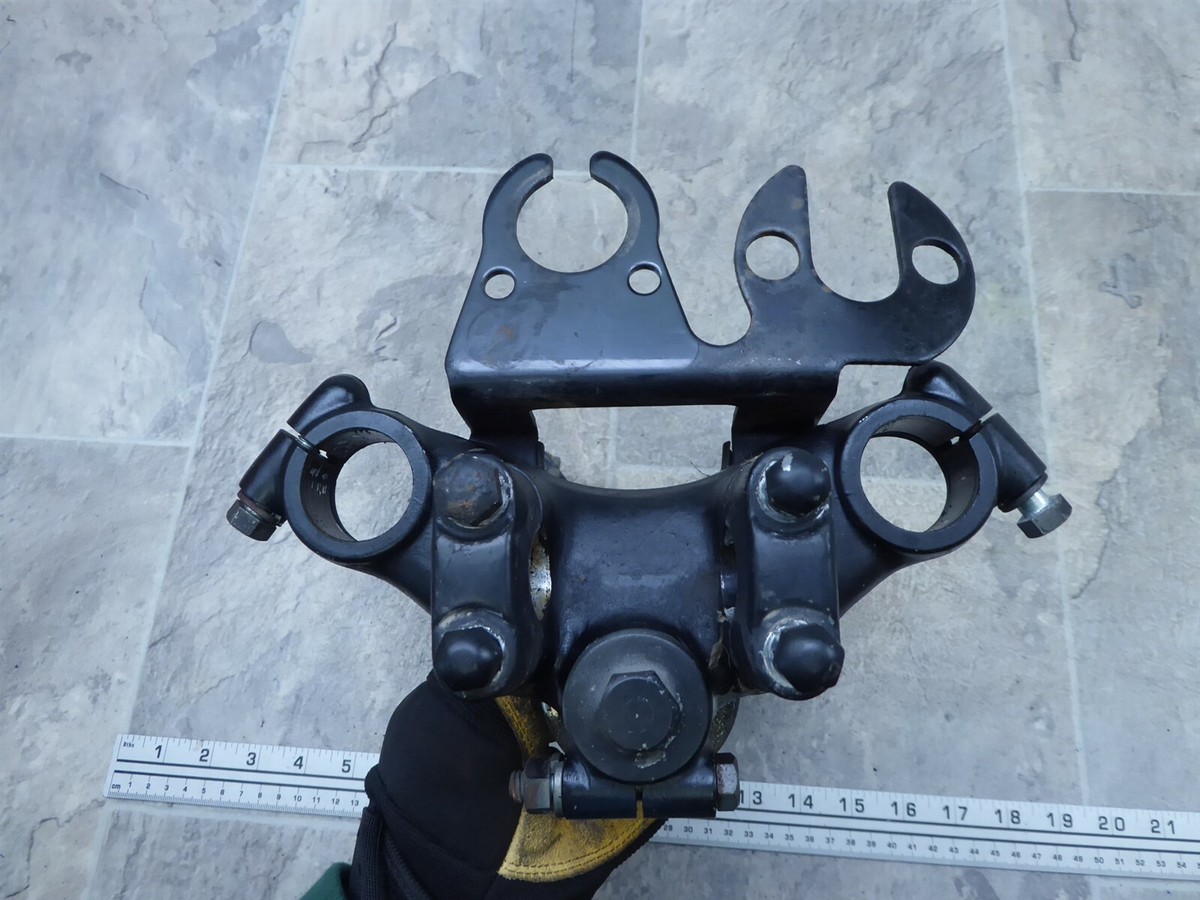 1980 Kawasaki KE100 G5 K694. triple tree steering stem clamp yoke