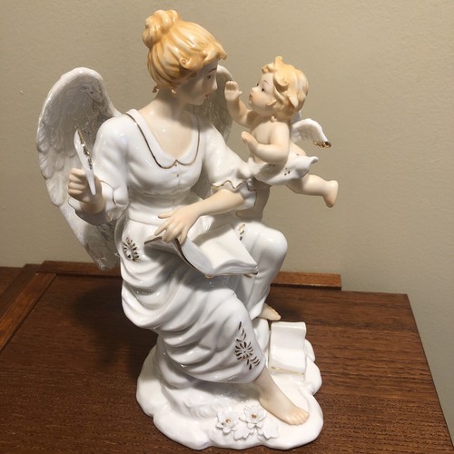O’Well Porcelain Angel Figurine With Cherub Holding Feather 9” EUC - Picture 8 of 11