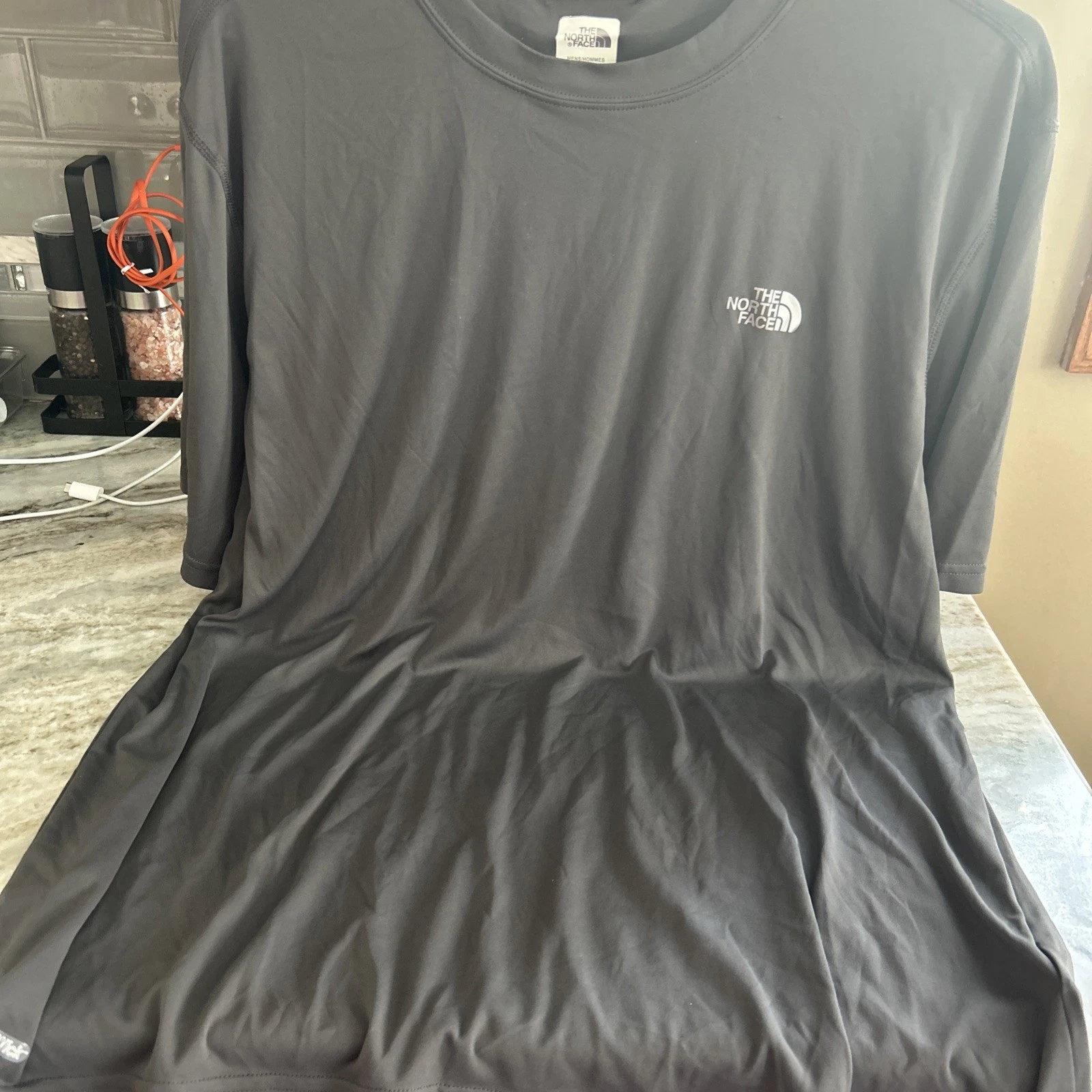 The North Face Vapor Wick Performance Shirt Men XL Gray Activewear Outdoor Cool