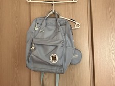Reisetasche mittelgro&szlig; mit Schulterriemen und Henkel