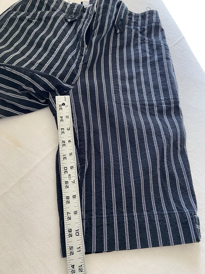 Pantalones cortos vaqueros elásticos a rayas blancas y negras Jones New York. "Talla 6-11"" entrepierna" Foto 4 de 4