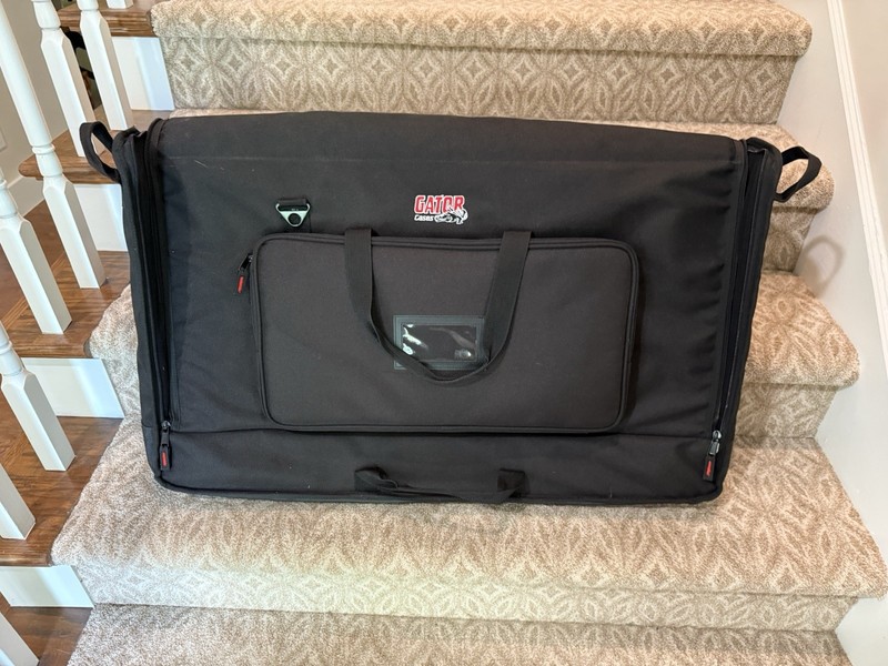 Gator G- LCD-TOTE-MD Padded Transport Bag for 32” LCD Screen