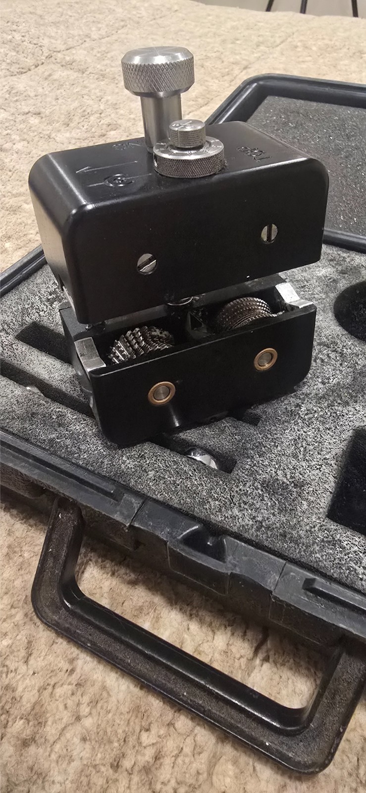 Corning Universal Access Fiber Cable Tool with Case – Needs New Blades – Sold As