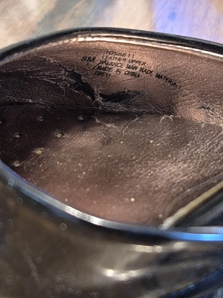 Correa de cuero blando hecha en equilibrio superior negra tacones de 2 pulgadas talla 8M  Foto 2 de 4