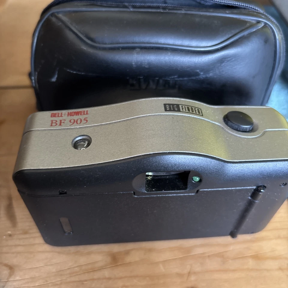 Bell & Howell BF 905 Big Finder Auto Focus Red Eye Reduction 35mm Camera - Image 2 of 4