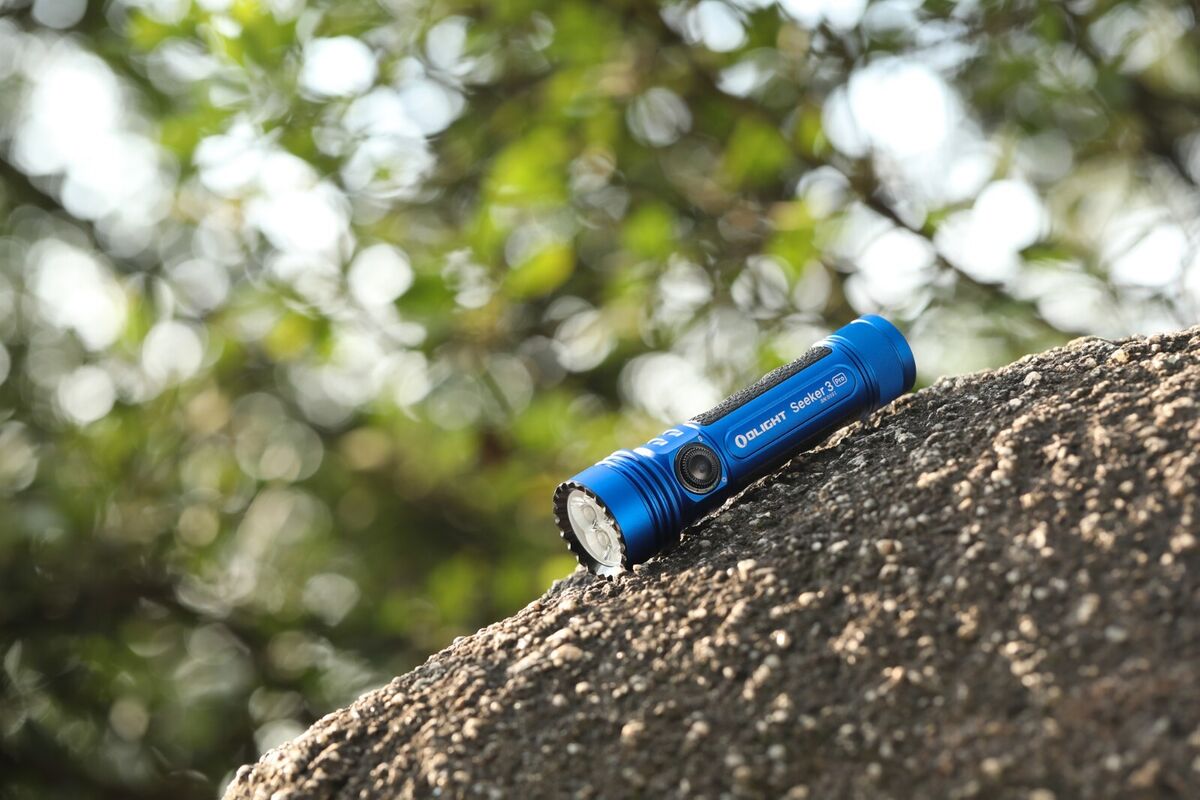 Olight Seeker 3 Pro Blue Rechargeable Floodlight Flashlight Olight Seeker 3 Pro Blue Rechargeable Floodlight Flashlight
