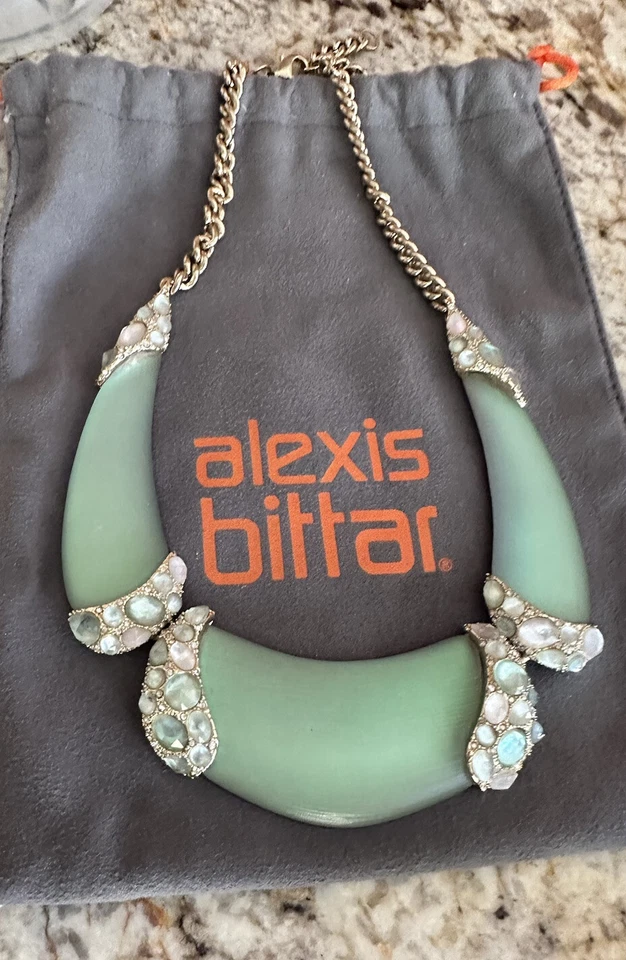 100% Autêntico Alexis Bittar Verde Opalescente Lucite, MOP, Colar Babador de Cristal - Imagem 3 de 4