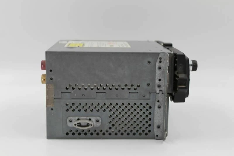 Audio Equipment Radio Am-fm-cd Receiver With Satellite 2010-2016 BMW Z4 OEM 1992 - Image 4 of 4