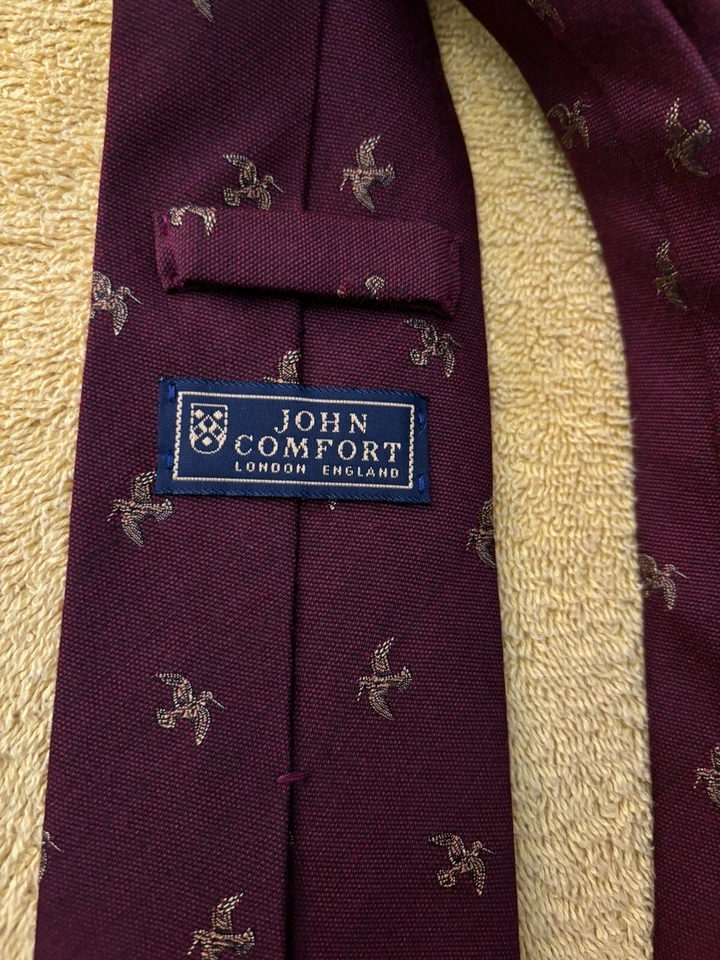 Nuevo sin etiquetas John Comfort 60 % lana/40 % seda borgoña corbata tejida pájaros 3 5/8x57 hecha en Reino Unido Foto 2 de 4